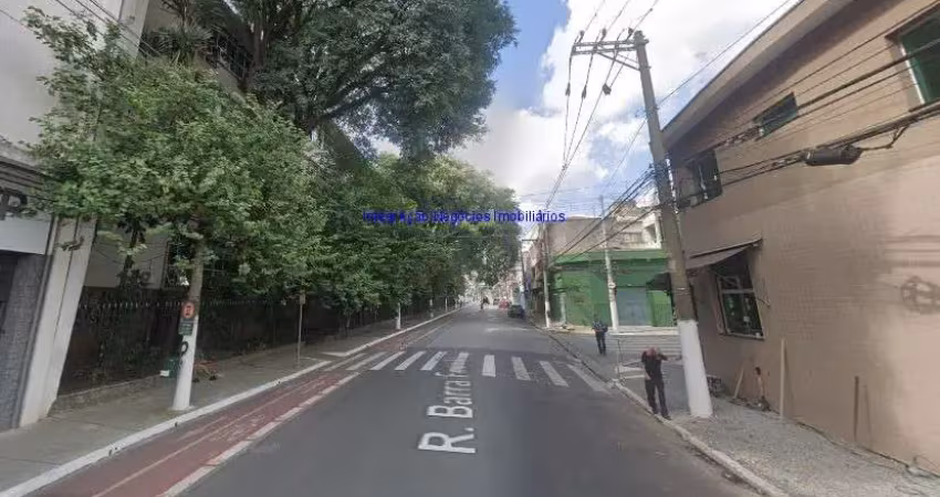 Conjunto comercial 38m², 02 banheiros e 01 vaga na garagem.   condomínio com recepção, segurança 24hrs,  praça de alimentação, cinema e serviços.
