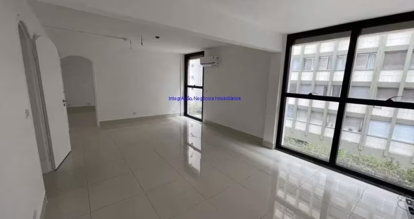 Apartamento 75m²,  03 dormitórios e 01 banheiro.  condomínio com portaria, segurança, piscina e academia.  excelente localização á 8 minutos andando