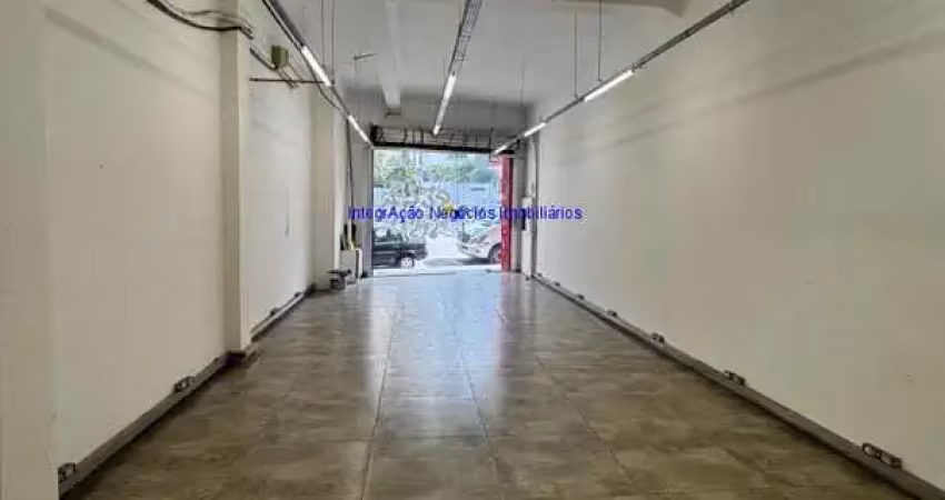 Loja 220m² e 02 banheiros.  excelente localização á 6 minutos andando para a estação do metrô santa cecilia; entre as ruas apa, general júlio marconde