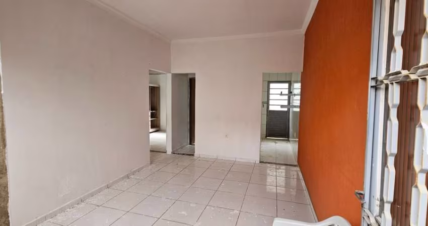 Casa com 2 dormitórios à venda, 45 m² por R$ 99.000,00 - Santa Cecília - Esmeraldas/MG