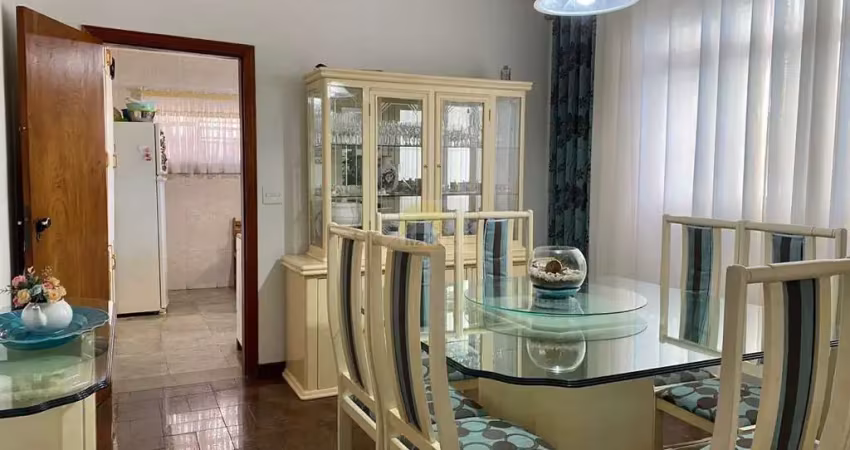 Casa com 3 quartos à venda na Rua Abrahão Calux, --, Vila Moinho Velho, São Paulo