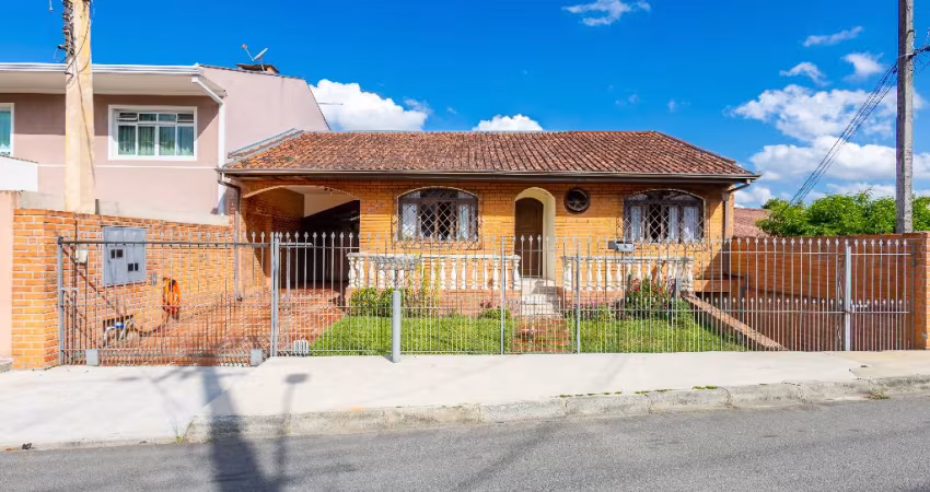 CASA RESIDENCIAL COM POTECIAL PARA FAZER TOTALMENTE TERREA