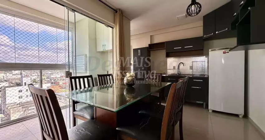 Apartamento semimobiliado 03 dormitórios em itapema bairro morretes