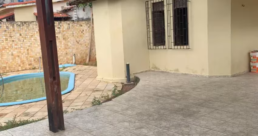 Casa com 3 quartos à venda na Avenida Maria Lacerda Montenegro, 4, Nova Parnamirim, Parnamirim