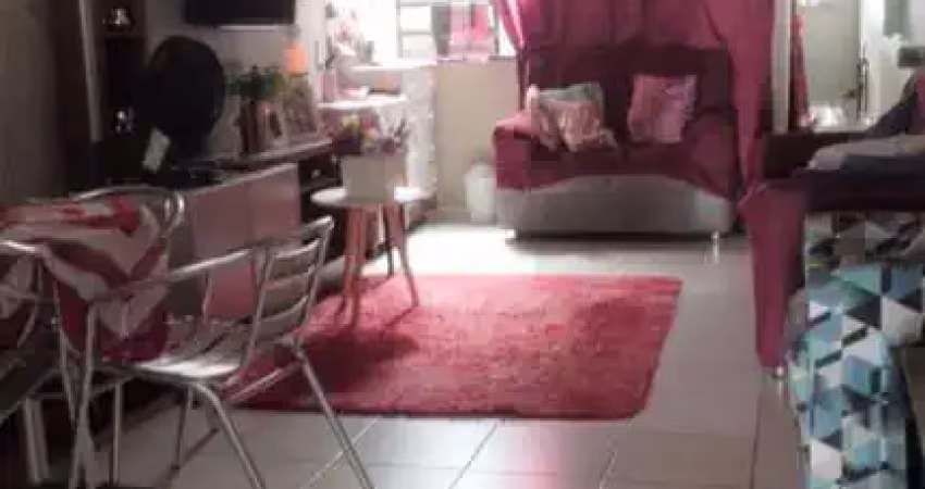 CASA  TÉRREA COM 5 QUARTOS NO BAIRRO DE CANUDOS! ÁREA TOTAL DE 132M². 2 VAGAS DE GARAGEM.