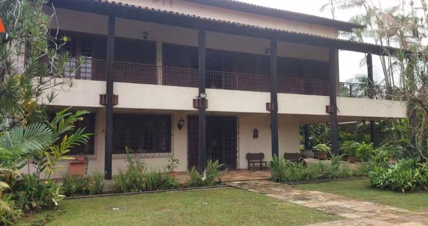 CHÁCARA COM 4 SUÍTES NO BAIRRO DA GUANABARA! ÁREA PRIVATIVA DE 1.104M². ÁREA TOTAL DE 5.984M². VAGA DE ESTACIONAMENTO PARA 30 CARROS. NASCENTE.