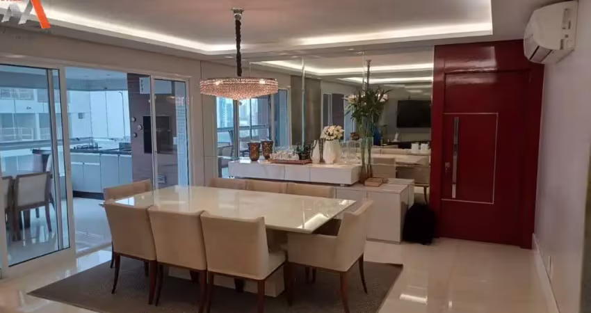 -COP 30 - APARTAMENTO COM 4 SUÍTES NO EDIFÍCIO LA PLACE! -ÁREA PRIVATIVA DE 220M - 14° ANDAR. -04 VAGAS DE GARAGEM. -NASCENTE.