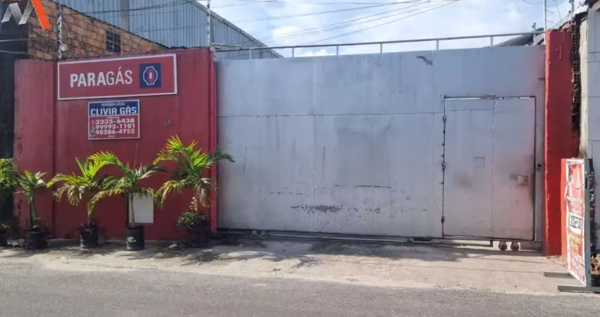 Galpão/depósito no conjunto valparaiso no bairro do coqueiro! área de 196m². medindo 7m² de frente por 28m² de fundos.