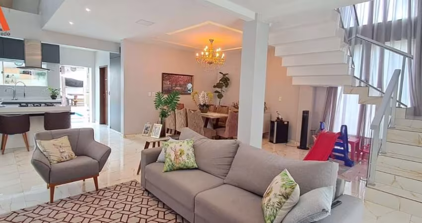 -COP 30- CASA DE 2 PAVIMENTOS COM 4 SUÍTES NO CONDOMÍNIO ECOS PARADISE! -ÁREA PRIVATIVA DE 260M². -04 VAGAS DE GARAGEM (2 COBERTAS E 2 DESCOBERTAS). -