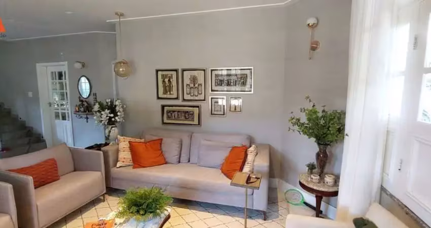 -COP 30 - CASA DE 2 PAVIMENTOS COM 4 SUÍTES + GABINETE NO GREENVILLE 1! -ÁREA PRIVATIVA DE 600M². -02 VAGAS DE GARAGEM. -NASCENTE.