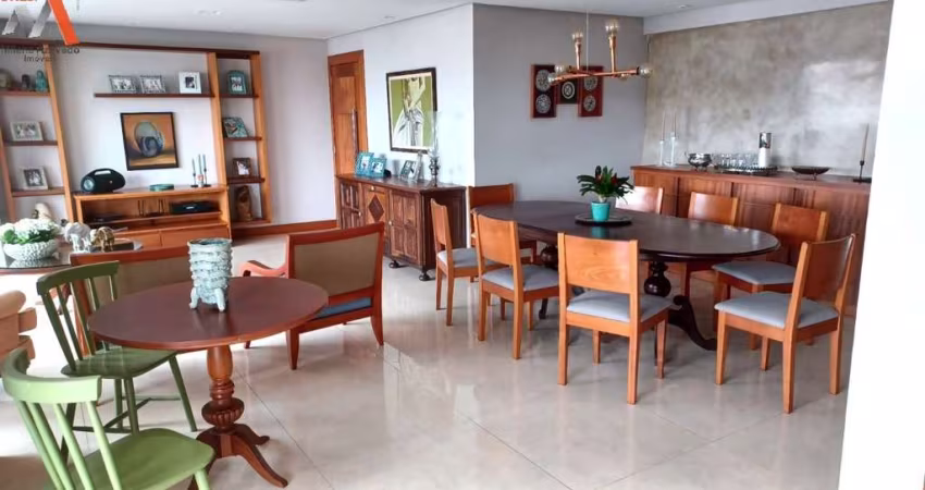 -COP 30 - APARTAMENTO COM 3 SUÍTES NO EDIFÍCIO MONT JOLI. -ÁREA PRIVATIVA DE 188M² - 10° ANDAR. -03 VAGAS DE GARAGEM. -NASCENTE.