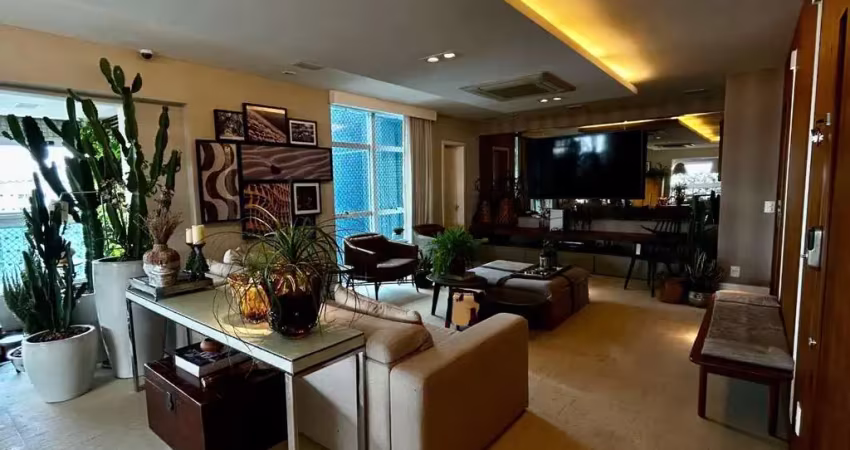-COP 30 - APARTAMENTO COM 3 SUÍTES NO EDIFÍCIO PIAZZA DEI L'ACQUA! -ÁREA PRIVATIVA DE 285M² - 30° - 1 APTO POR ANDAR. -03 VAGAS DE GARAGEM.