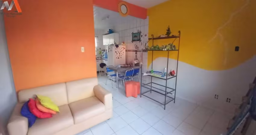 CASA DE 2 PAVIMENTOS COM 3 SUÍTES EM SALINAS! ÁREA PRIVATIVA DE 240M². 01 VAGA DE GARAGEM. NASCENTE.