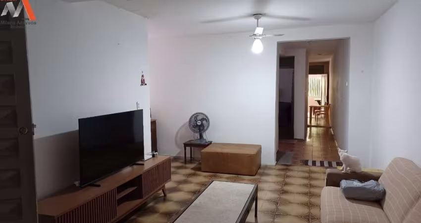 CASA DE 2 PAVIMENTOS COM PONTO COMERCIAL NO TÉRREO! ÁREA PRIVATIVA DE 395,72. 02 VAGAS DE GARAGEM.