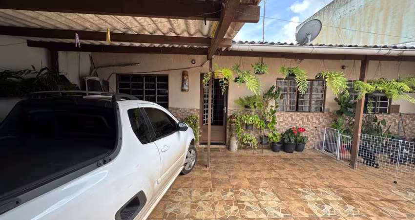 Casa 3 Quartos e 1 suíte - frente a Alagados
