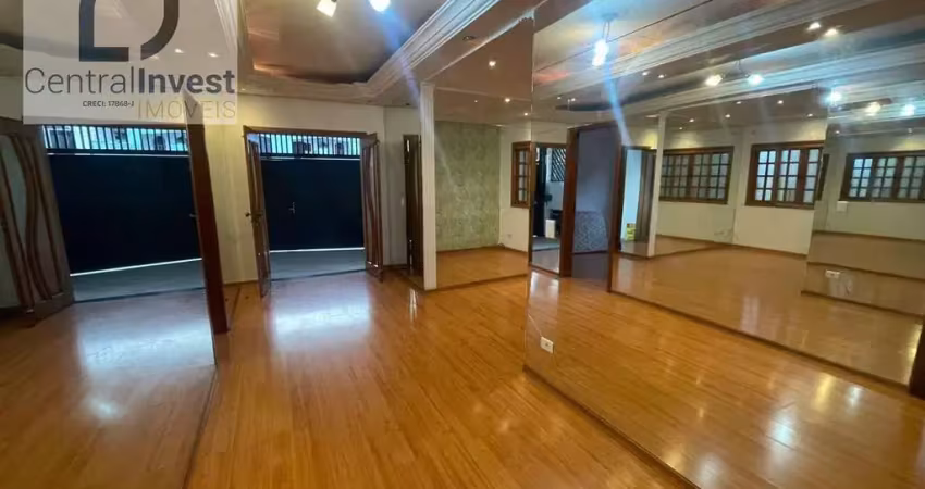 Casa com 3 quartos para alugar na Rua José Ferreira da Rocha Filho, 273, Jardim Monte Kemel, São Paulo