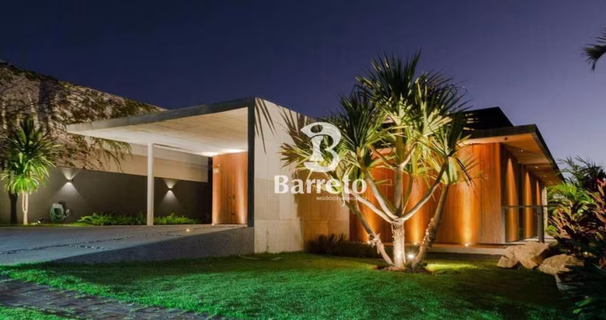 Casa com 3 dormitórios à venda, 596 m² por R$ 4.450.000,00 - Condomínio Royal Forest - Londrina/PR