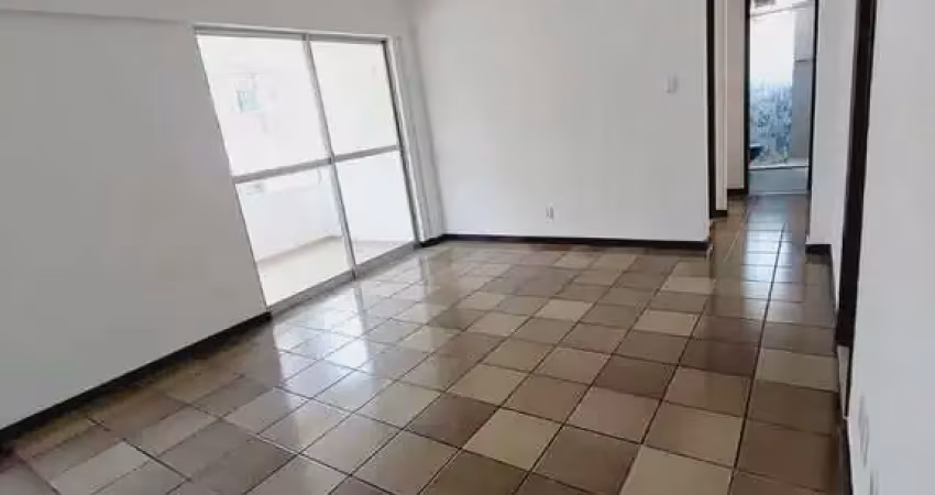 AP. ÓTIMO COM LOCALIZAÇÃO PRIVILEGIADA, UMA SUITE, INFRA ESTRUTURA, 02 GARGEM COBERTA