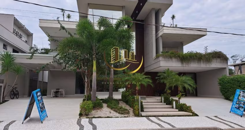 Imóvel de luxo na Riviera - Casa à venda em Bertioga-SP com 7 quartos, 7 suítes e 1.100m² de área