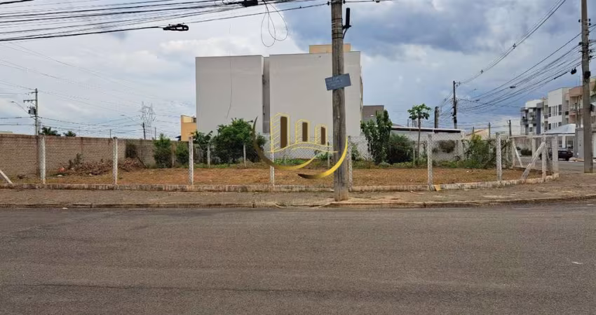 Terreno de 357,62m² no Parque Universitário em Americana-SP: Oportunidade na Av. Cillos, Facilidade de Pagamento!