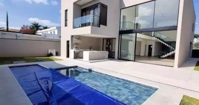 Casa venda centro de alphaville 4 suites amplas sendo 1 master . localização excelente.