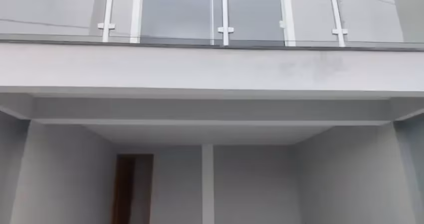 Casa com 3 dormitórios e sacada localizada no residencial lívia