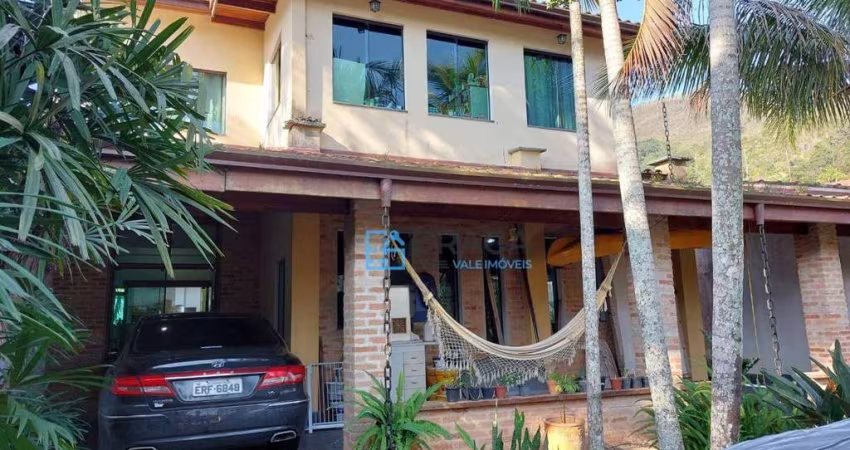 Casa com 3 dormitórios à venda, 320 m² por R$ 930.000,00 - Martim de Sá - Caraguatatuba/SP