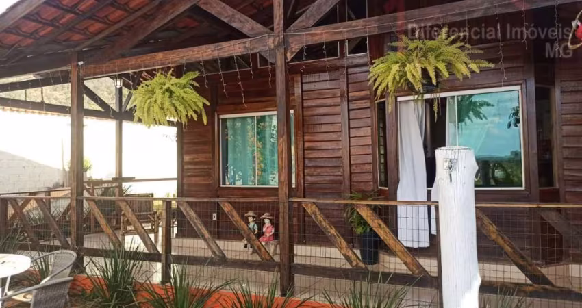 Casa para Venda em Contagem, Solar do Madeira, 3 dormitórios, 1 suíte, 2 banheiros, 4 vagas