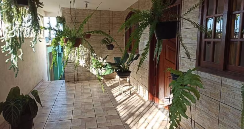 Casa para Venda em Contagem, Retiro, 3 dormitórios, 1 suíte, 2 banheiros, 5 vagas