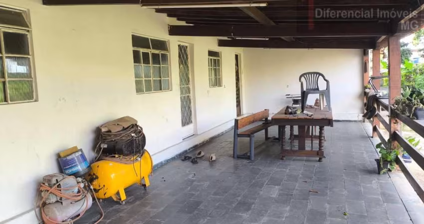 Casa para Venda em Contagem, Retiro, 3 dormitórios, 1 banheiro, 5 vagas