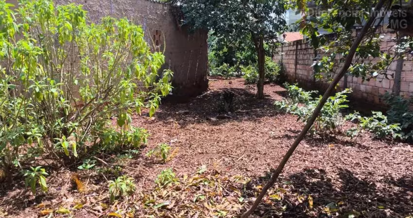 Terreno à venda no Novo Retiro, Esmeraldas 