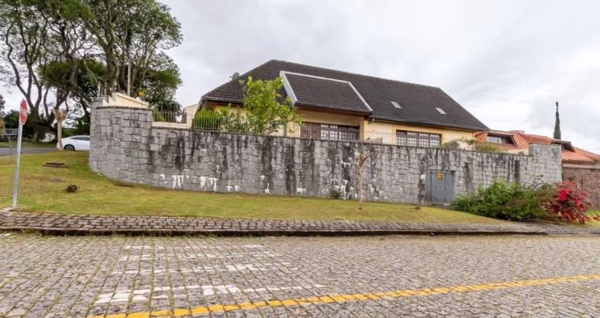 Casa à venda com 5 quartos no Guabirotuba em Curitiba