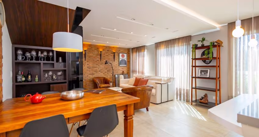 Apartamento Duplex à venda com 2 quartos no Ahú