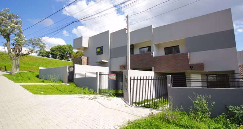 Sobrado à venda com 3 quartos sendo uma suíte no Barreirinha em Curitiba