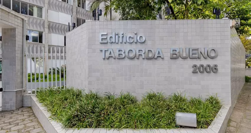 Apartamento 3 quartos, reformado em conceito aberto, no agua verde, em curitiba