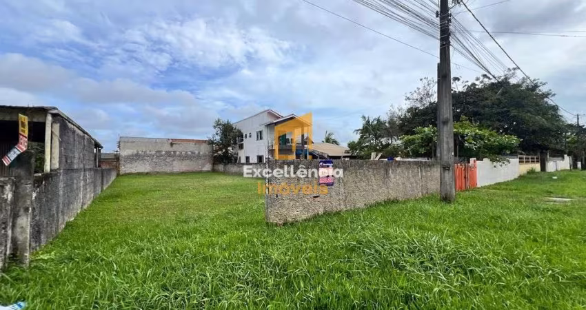 Terreno amplo no litoral