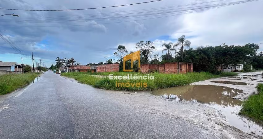 Terreno de esquina no Saint Etieni em Matinhos
