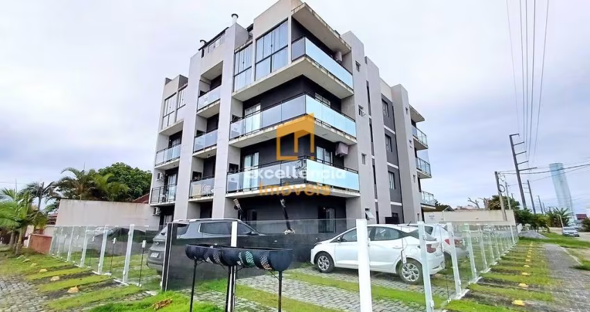 Apartamento com piscina no Balneário Leblon