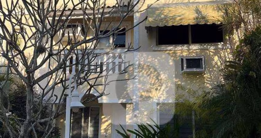 SELECIONE - Apartamento Triplex 4 quartos, sendo 2 suítes