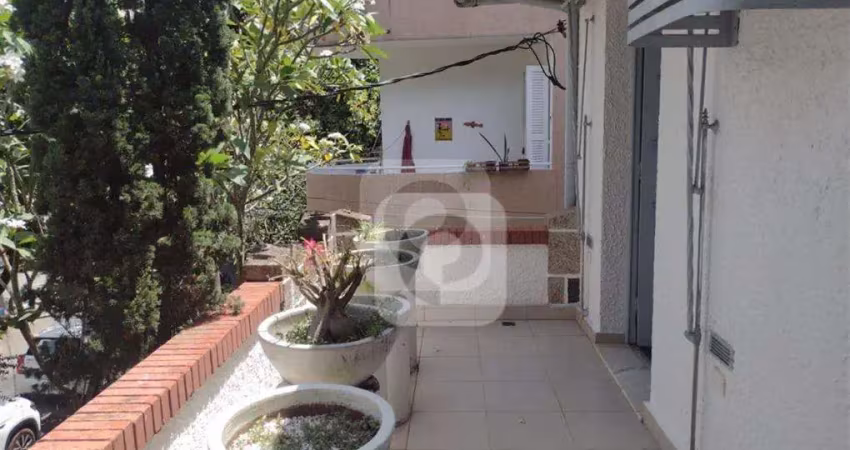SELECIONE - Casa 13 quartos, sendo 2 suítes