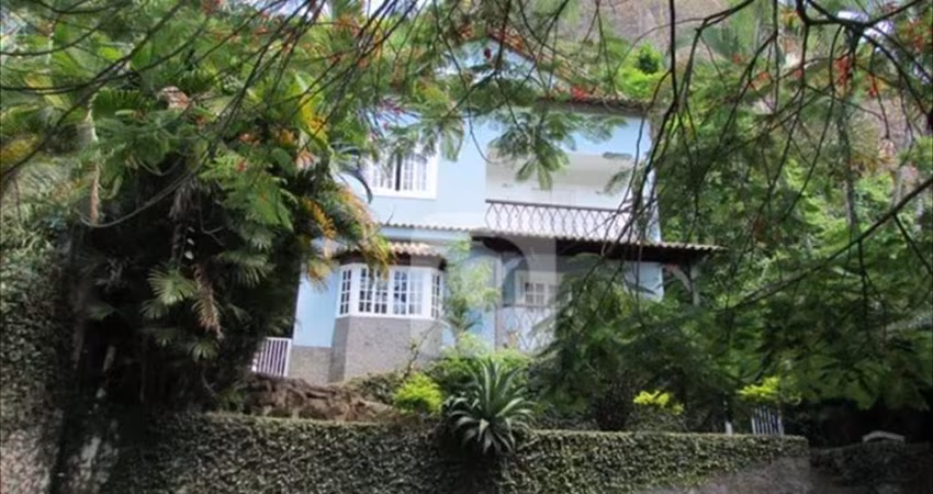 SELECIONE - Casa 4 quartos, sendo 1 suíte