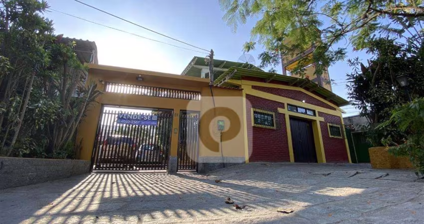Oportunidade única! Propriedade multiuso- residencial / comercial