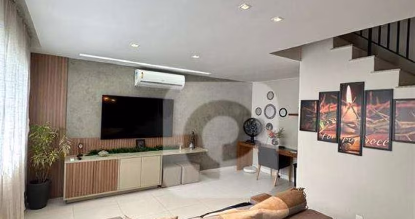 Casa Duplex em Condomínio fechado
