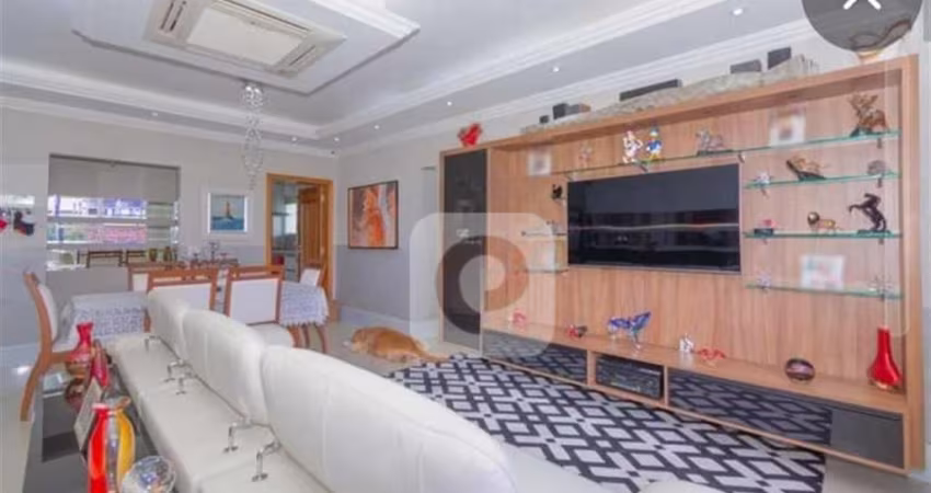 Apt  maravilhoso de 03 quartos na Tijuca!