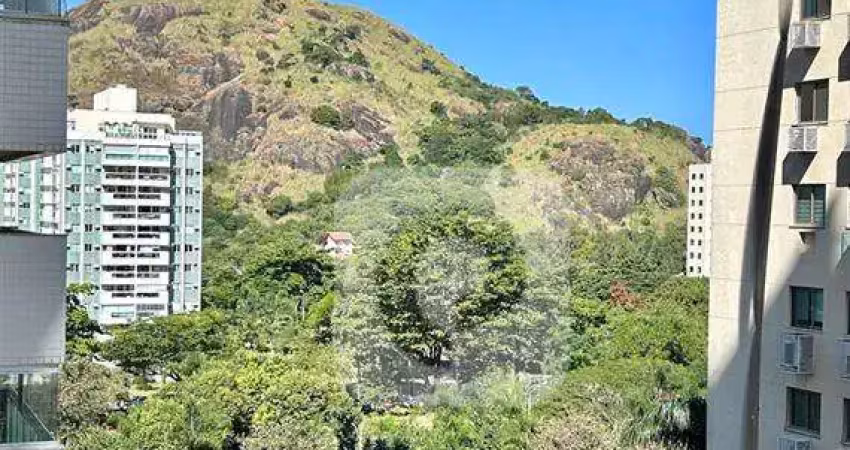 Vista para parque e Pedra da praia da Macumba