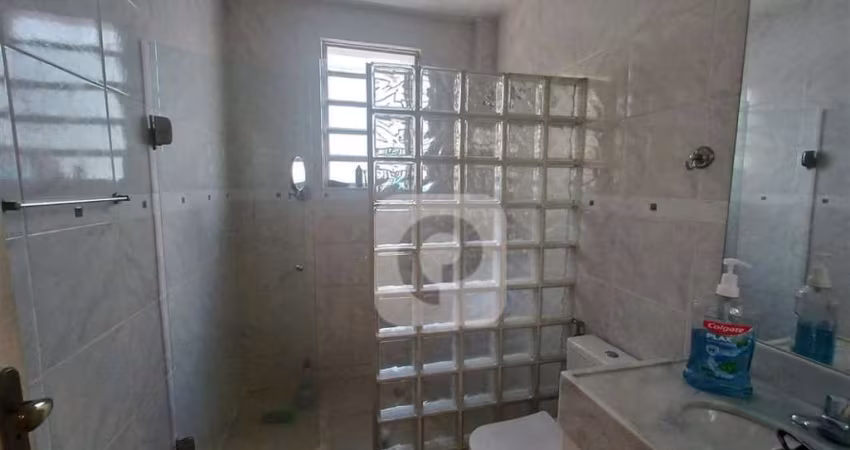 Apartamento com 03 quartos e 94m2 com vaga e condomínio barato.
