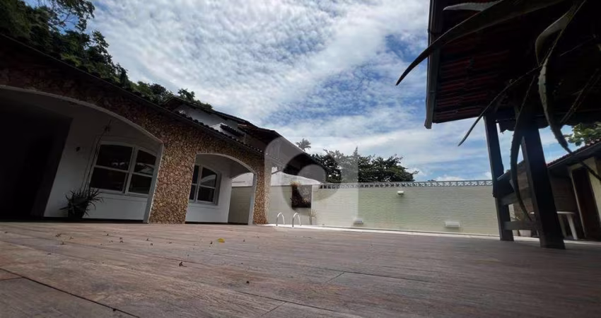 SELECIONE - Casa de Condomínio 4 quartos, sendo 2 suítes