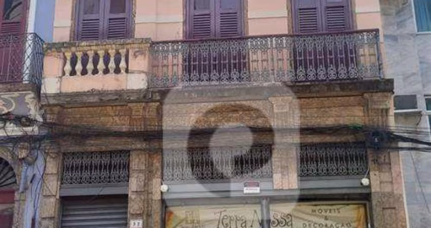 SOBRADO COM LOJÃO NO CORAÇÃO DO CENTRO DO RIO