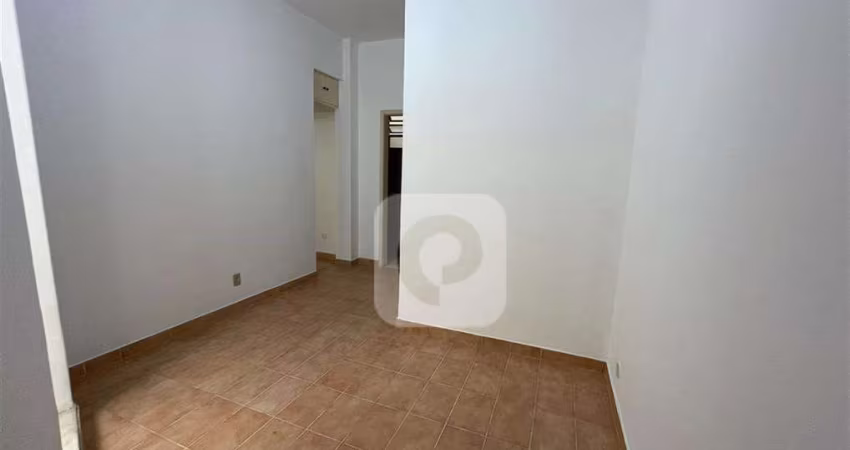 ÓTIMO INVESTIMENTO NO CATETE PERTO DO MÊTRO E COM TRANPORTE PUBLICO NA PORTA.