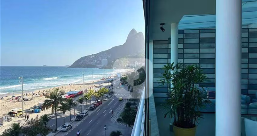 Cobertura Excepcional de 320m² com Vista Panorâmica para o Mar no Leblon - RJ
